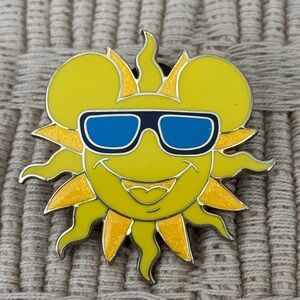DISNEY 2012 Sunshine Mickey Mouse Icon Pin